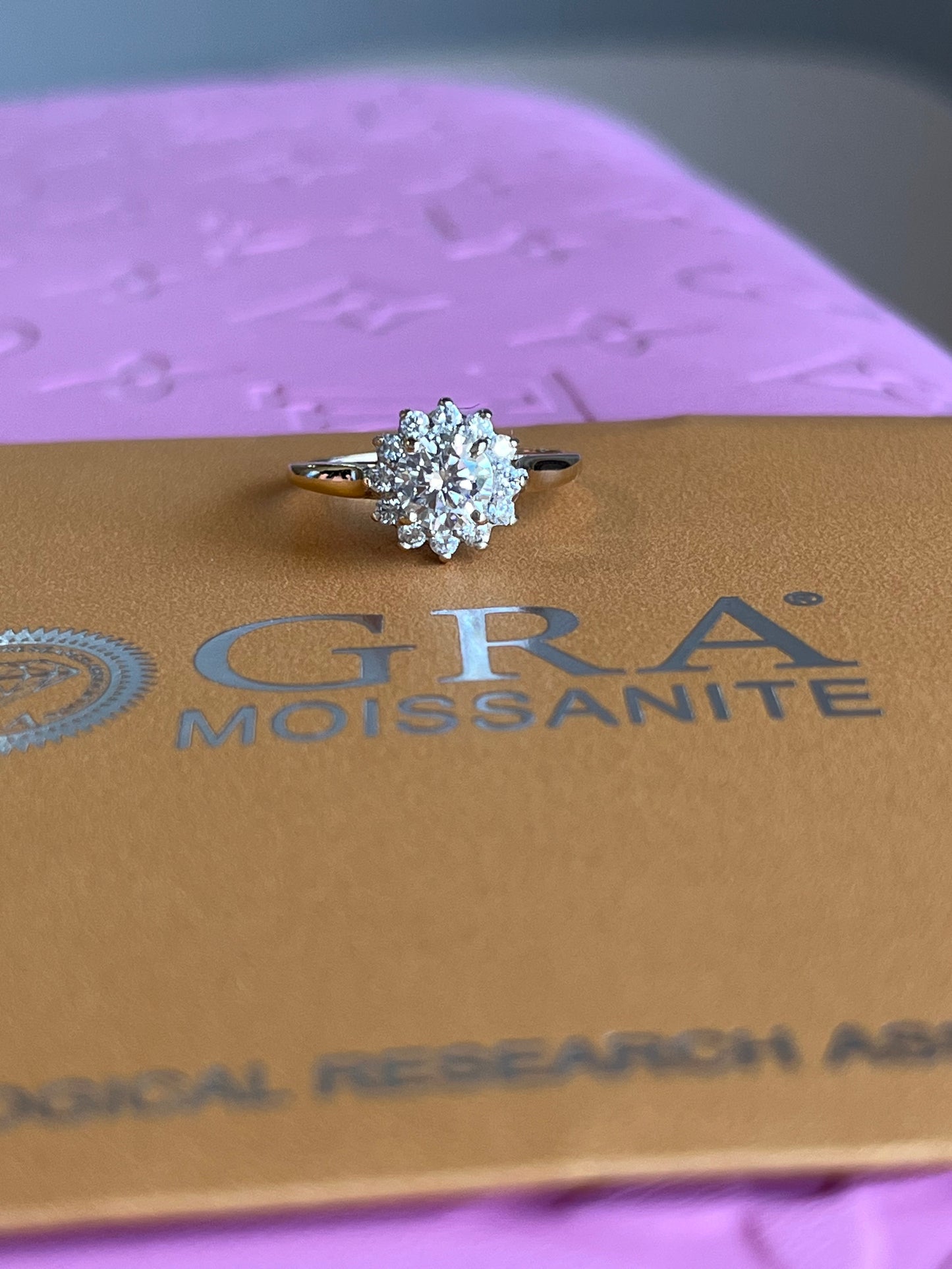 Vintage 10k real gold flower ring with 1ct Moissanite center stone & CZ halo, size 6.5