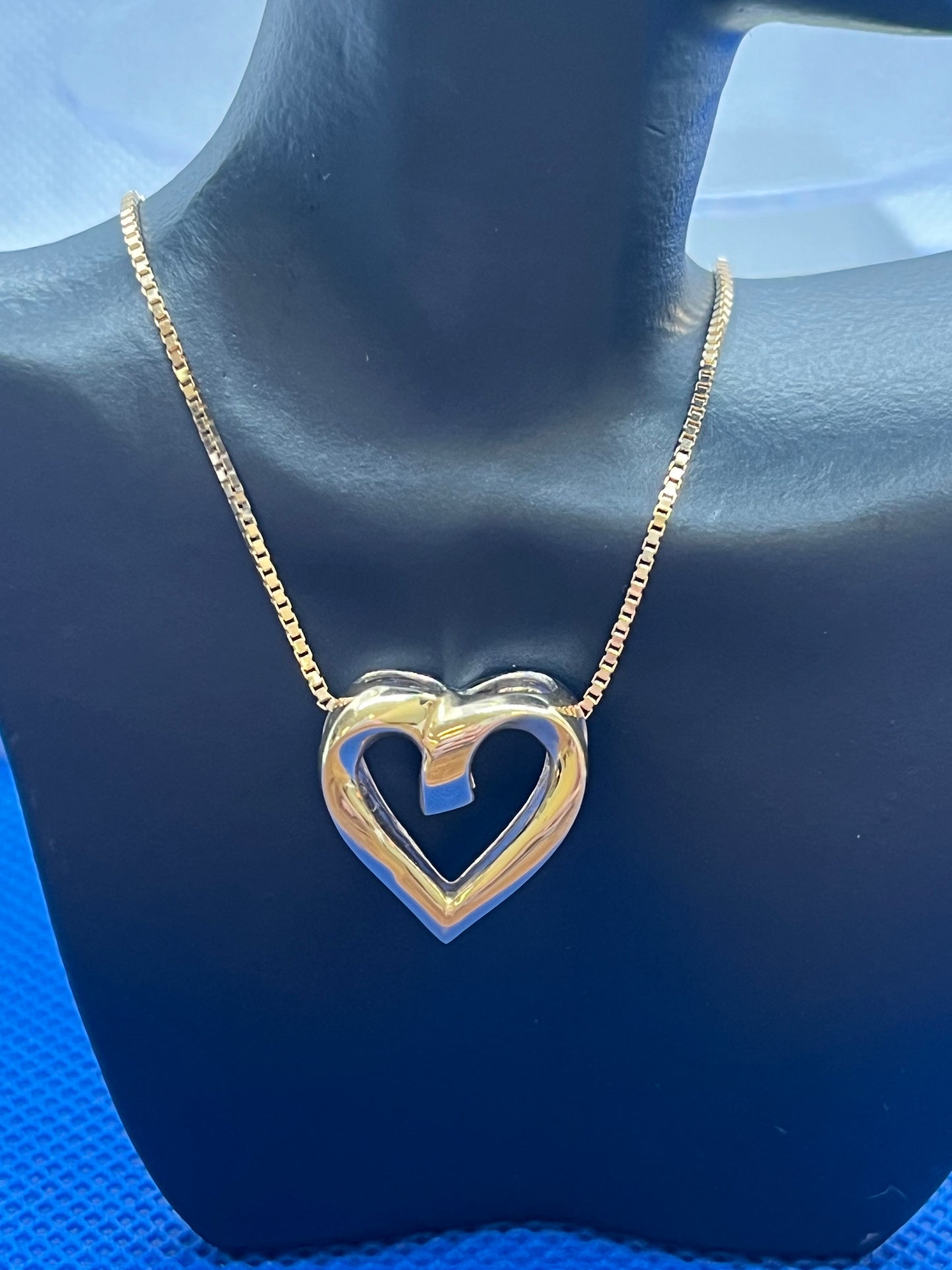 Reversible 10k yellow/white gold heart pendant on 14k yellow gold box chain, 18”