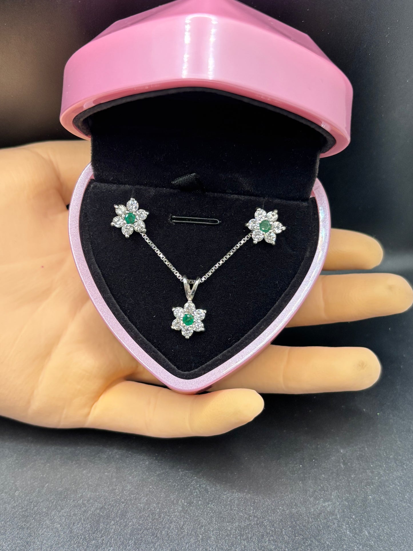 Sterling silver & synthetic emerald/zirconia flower necklace & earring set