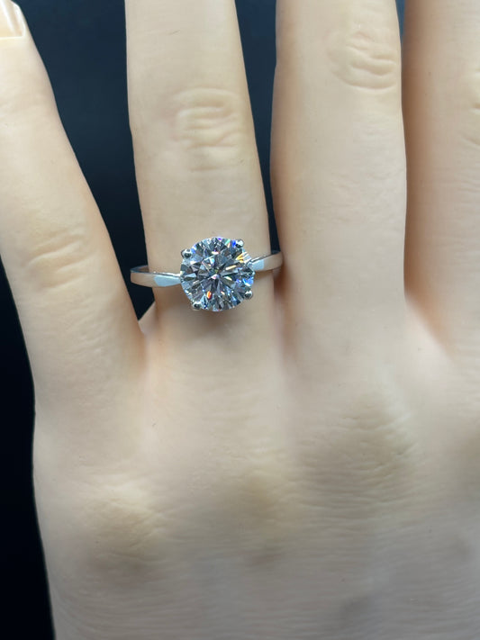 10k white gold & 2.5ct Moissanite ring, size 7