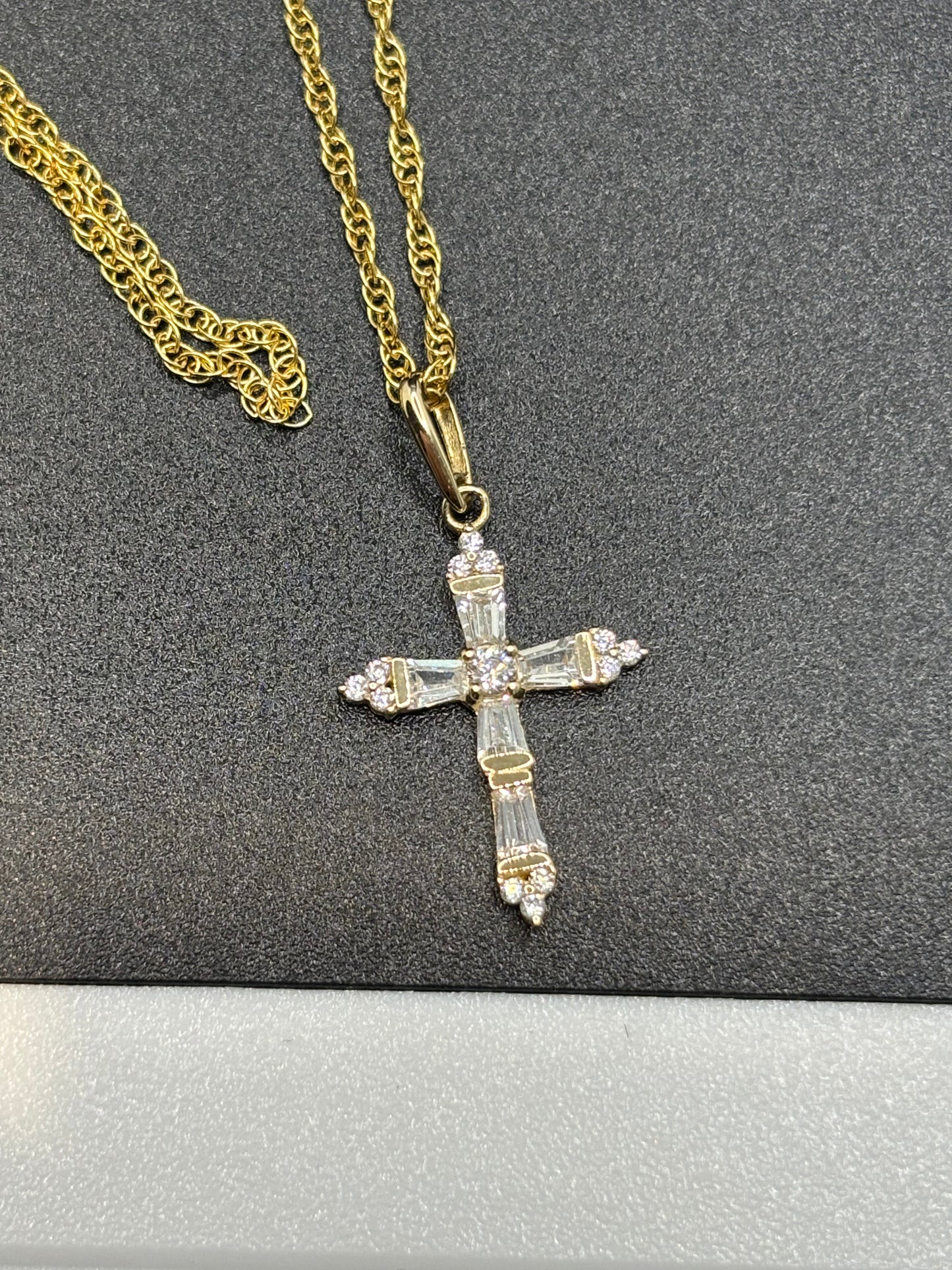 10k 18” rope chain with 14k gold & zirconia cross pendant